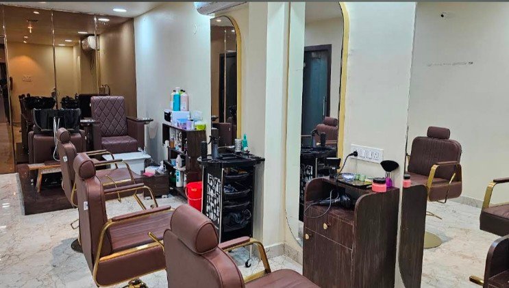 Styling stations at MiST Unisex Salon, Kurnool
